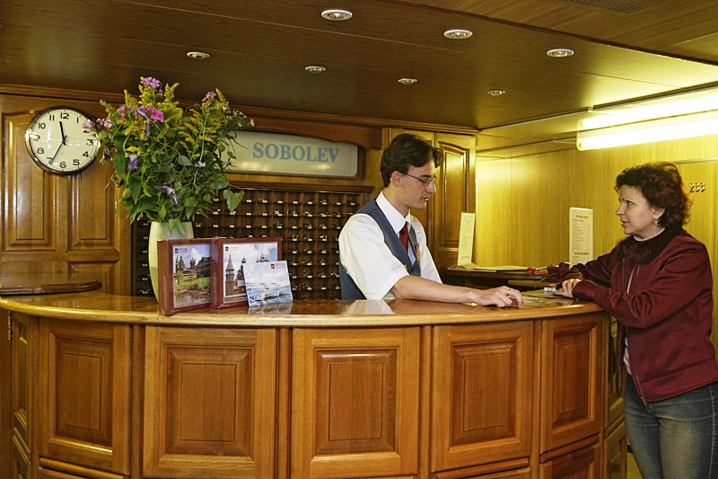 Recepción del MS Sobolev, donde atenderán todas sus necesidades MS SOBOLEV CRUCEROS FLUVIALES RUSIA EUROPA DEL ESTE RIO VOLGA CANALES DE RUSIA OFERTAS